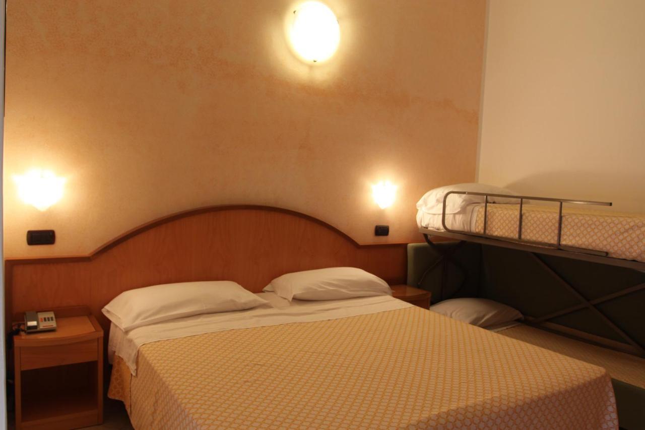Hotel Adele Bellaria-Igea Marina Exterior foto